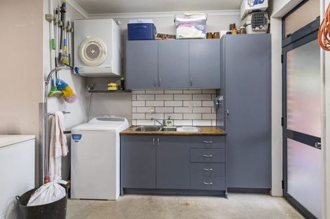 Photo of property in 329 Church Street, West End, Timaru, 7910