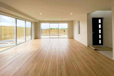 Photo of property in 17 Sunnyheights Road, Orewa, 0931