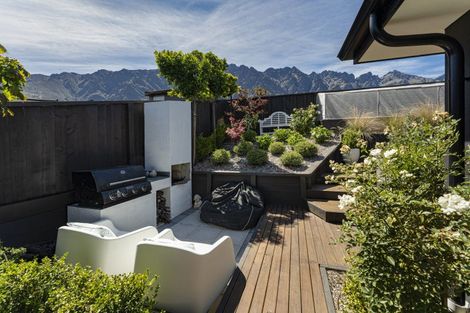 Photo of property in 13 Howden Drive, Jacks Point, 9371