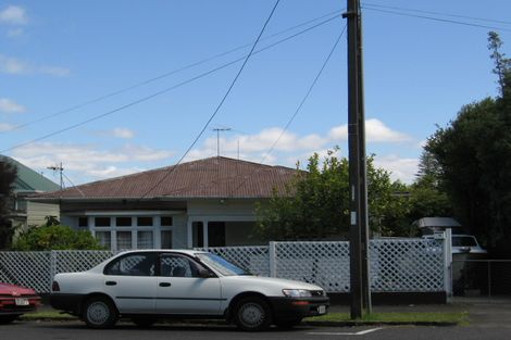 Photo of property in 11 Aitken Terrace, Kingsland, Auckland, 1021