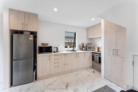 Photo of property in 1/27 Waiwhetu Road, Waiwhetu, Lower Hutt, 5010