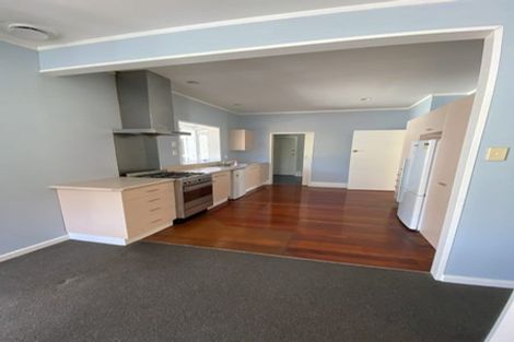 Photo of property in 218 Hillcrest Road, Hillcrest, Hamilton, 3216