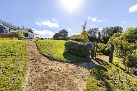 Photo of property in 51 Coutts Way, Fitzherbert, Palmerston North, 4410