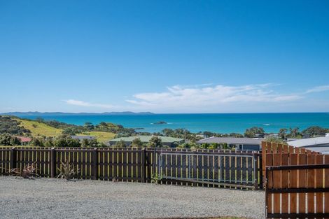 Photo of property in 6 Oden Hill, Coopers Beach, 0420