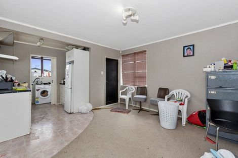 Photo of property in 51 Sare Crescent, Fairfield, Hamilton, 3214