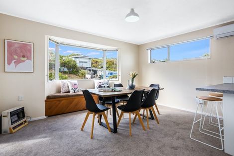 Photo of property in 6 De Castro Place, Titahi Bay, Porirua, 5022
