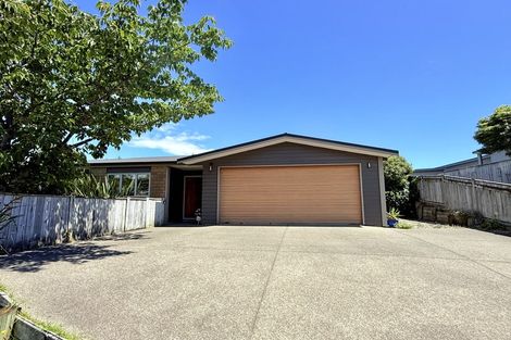 Photo of property in 46 Simpson Crescent, Raumati Beach, Paraparaumu, 5032