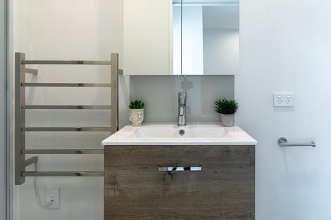 Photo of property in 8/25 Jabuka Street, Glen Eden, Auckland, 0602