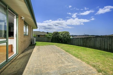 Photo of property in 57 Bluebird Crescent, Unsworth Heights, Auckland, 0632