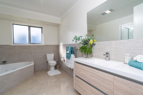 Photo of property in 40 Mariners Haven, One Tree Point, 0118