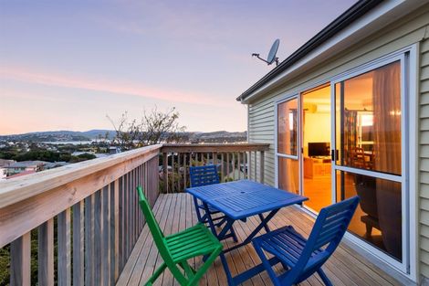 Photo of property in 17 Waiho Terrace, Elsdon, Porirua, 5022