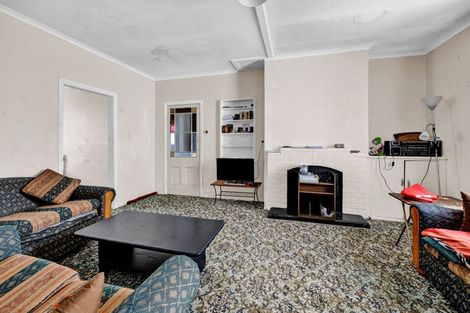 Photo of property in 18 Furlong Street, Hawera, 4610