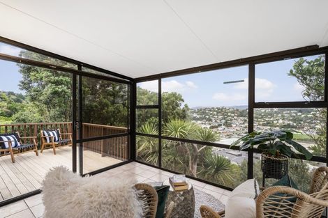 Photo of property in 26 Waiwera Crescent, Maupuia, Wellington, 6022