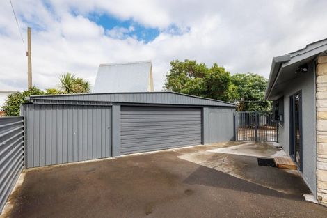 Photo of property in 21 Sutherland Crescent, Westbrook, Palmerston North, 4412
