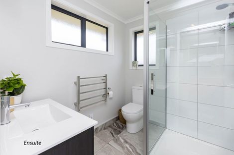 Photo of property in 27 Salisbury Crescent, Wallaceville, Upper Hutt, 5018