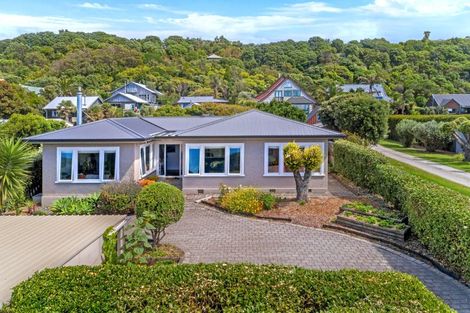 Photo of property in 50 Moana Road, Okitu, Gisborne, 4010