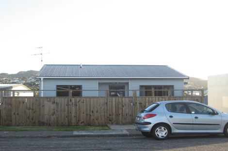 Photo of property in 26 Mana Avenue, Titahi Bay, Porirua, 5022
