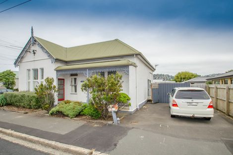 Photo of property in 32 Cutten Street, South Dunedin, Dunedin, 9012