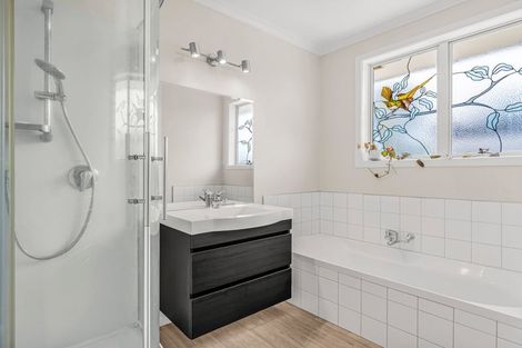 Photo of property in 21 Matipo Place, Edgecumbe, 3120