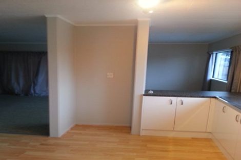Photo of property in 2/15 Wilkie Place, Mount Wellington, Auckland, 1060