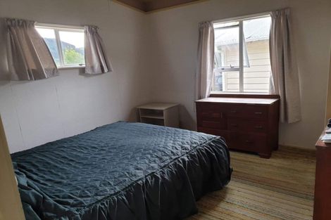 Photo of property in 76 George Street, Hikurangi, 0114