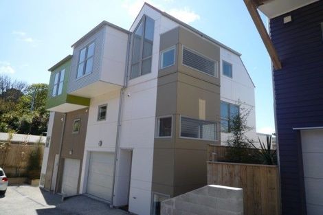 Photo of property in 4/12 Agra Crescent, Khandallah, Wellington, 6035