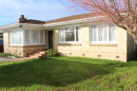 Photo of property in 18 Oxford Street, Fairfield, Hamilton, 3214