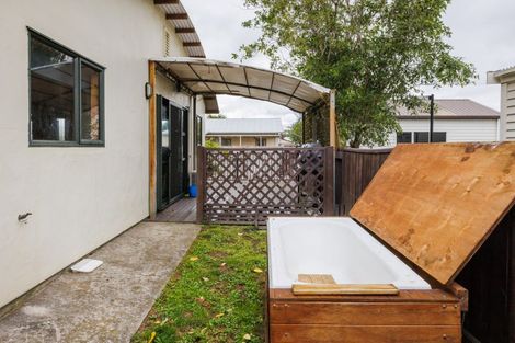 Photo of property in 2a Wellington Street, Feilding, 4702