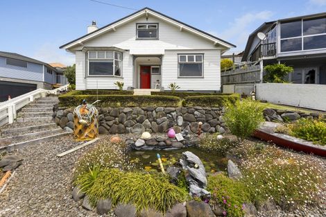 Photo of property in 22 Peace Avenue, Moturoa, New Plymouth, 4310