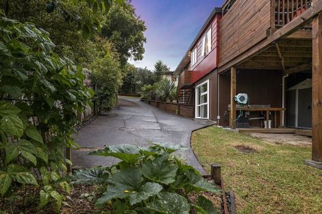 Photo of property in 12 Lowell Place, Massey, Auckland, 0614