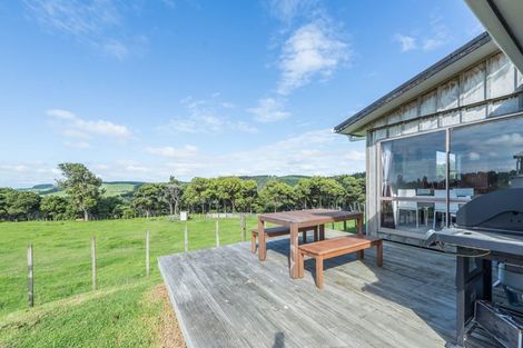 Photo of property in 211 Wilson Road, South Head, Helensville, 0874