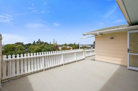 Photo of property in 16 Tamarisk Drive, Riversdale Beach, Masterton, 5872