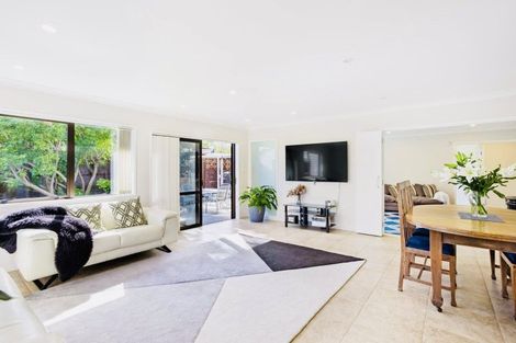 Photo of property in 109 Prince Regent Drive, Half Moon Bay, Auckland, 2012