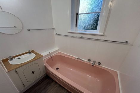 Photo of property in 63 Savage Crescent, West End, Palmerston North, 4412