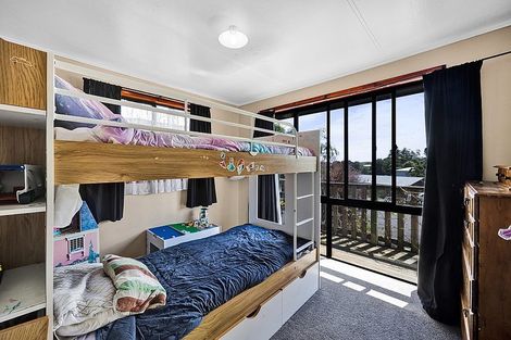 Photo of property in 3 Ward Place, Marfell, New Plymouth, 4310