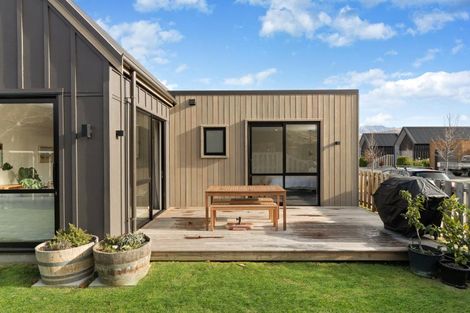 Photo of property in 1 Bellamore Street, Lake Hayes, Queenstown, 9304