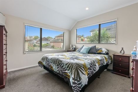 Photo of property in 31d Chieftain Rise, Goodwood Heights, Auckland, 2105