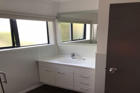 Photo of property in 105 Sandspit Road, Shelly Park, Auckland, 2014