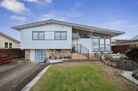 Photo of property in 69 Ferguson Street, Manurewa East, Auckland, 2102