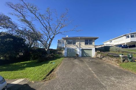 Photo of property in 1/60 Bruce Road, Glenfield, Auckland, 0629