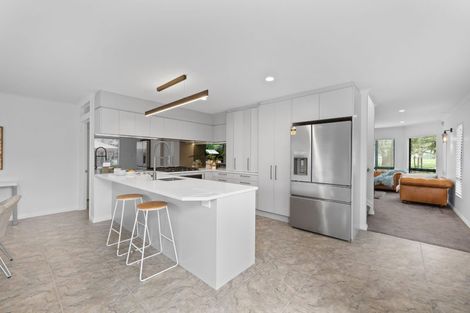 Photo of property in 26 Gunner Drive, Te Atatu Peninsula, Auckland, 0610