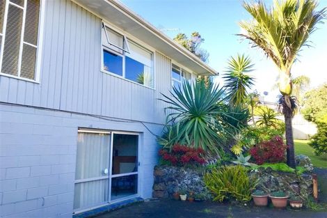 Photo of property in 61 Sheridan Drive, New Lynn, Auckland, 0600