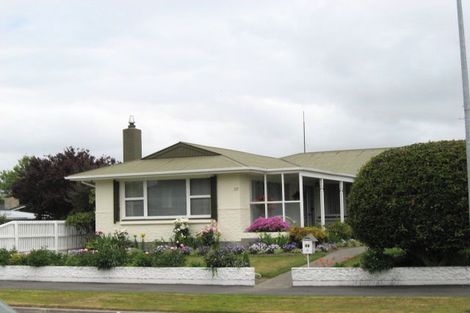 Photo of property in 27 Birkenhead Street, Avonhead, Christchurch, 8042