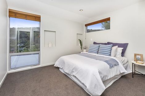 Photo of property in 10 Maurice Knowles Lane, Cashmere, Christchurch, 8022
