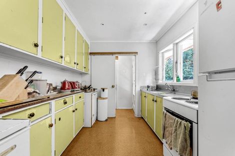 Photo of property in 87 Smythe Road, Henderson, Auckland, 0612