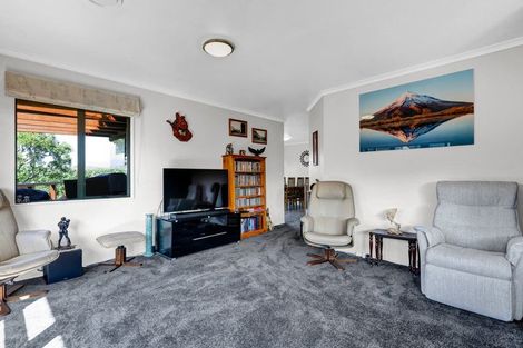 Photo of property in 20a Virginia Place, Whalers Gate, New Plymouth, 4310