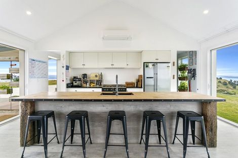 Photo of property in 48 Edge Hill, Acacia Bay, Taupo, 3385