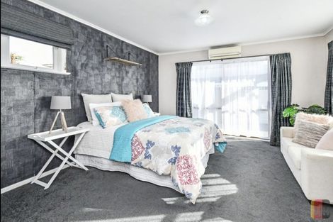 Photo of property in 431a Great South Road, Opaheke, Papakura, 2113