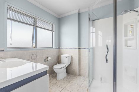 Photo of property in 3 Mahoe Street, Strandon, New Plymouth, 4312