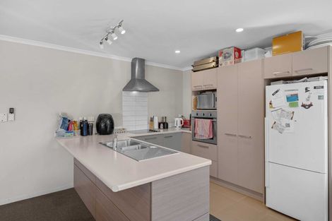 Photo of property in 4 Waitaua Street, Papakura, 2110